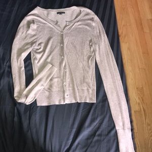 Grayish brown cardigan with “diamond” buttons